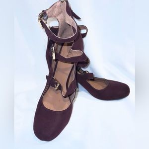 NWOT Thick, Strappy, Suede Indigo Rd heels